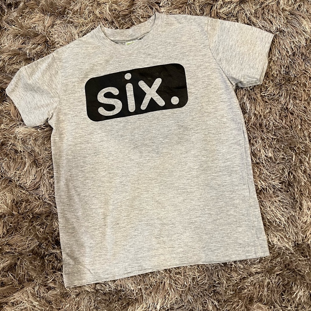 Six T-Shirt in Gray, Great for Birthdays size 7 for Boys